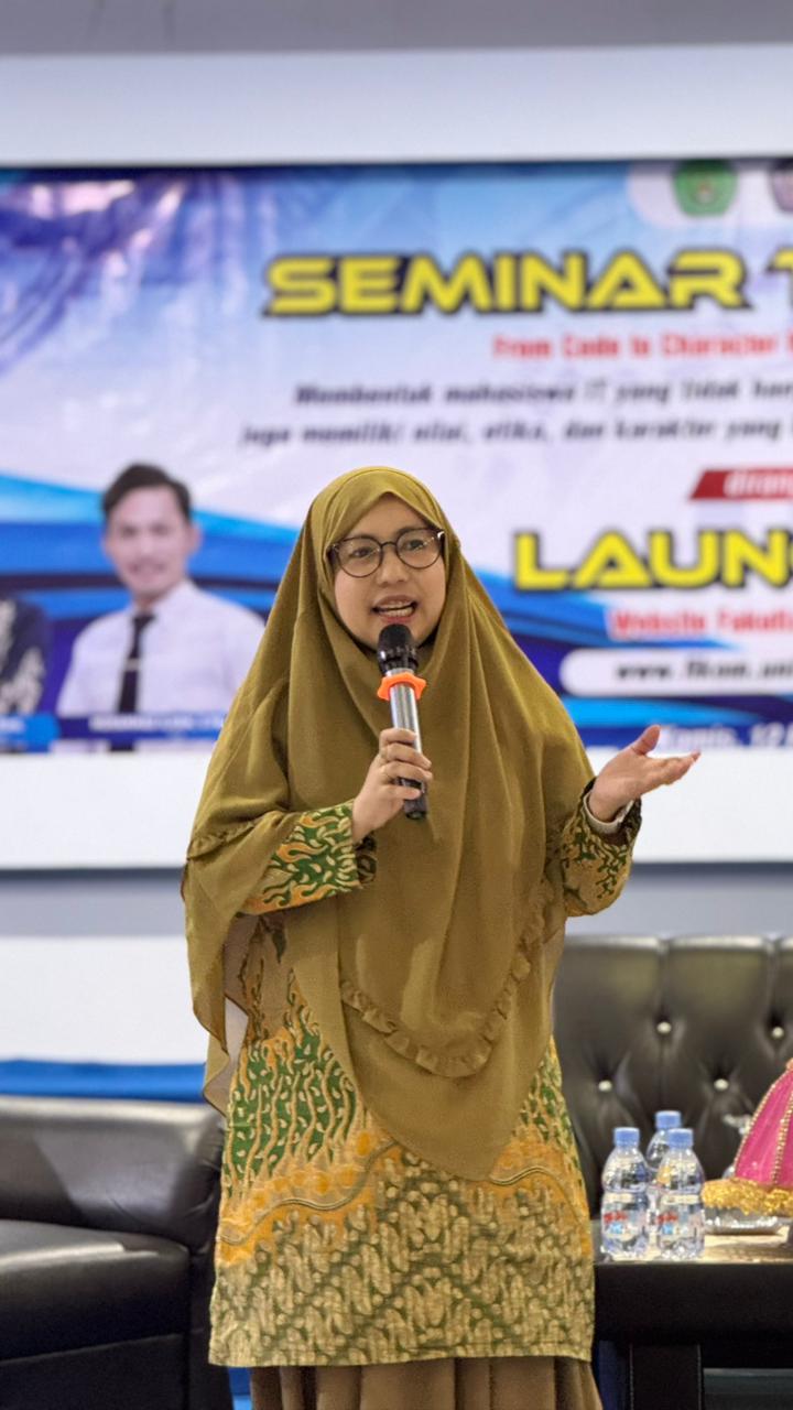 Ratusan Mahasiswa UNISAN Sidrap Antusias Ikuti Seminar AI, Ini Pesan Kuat Dr. Annahl Riadi